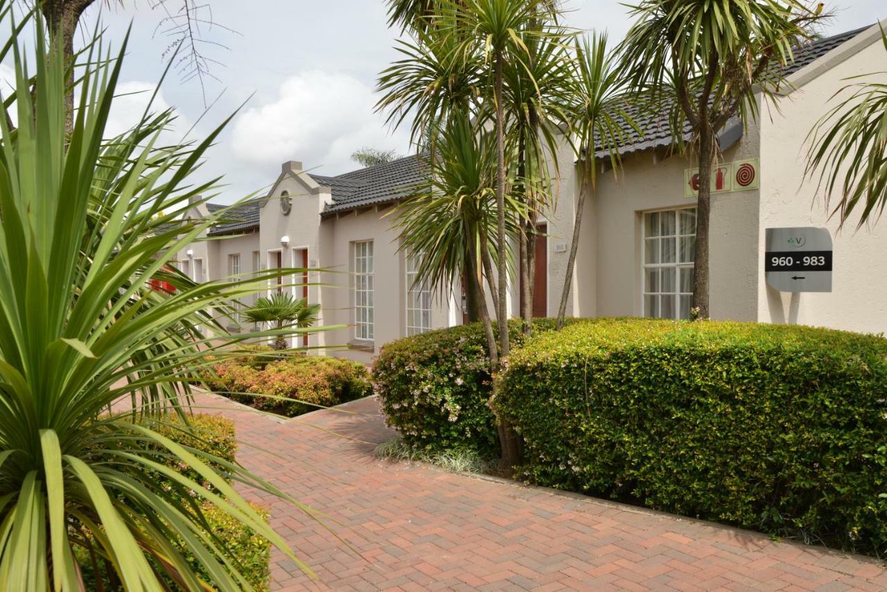 Birchwood Hotel And Or Tambo Conference Centre Boksburg Exterior photo