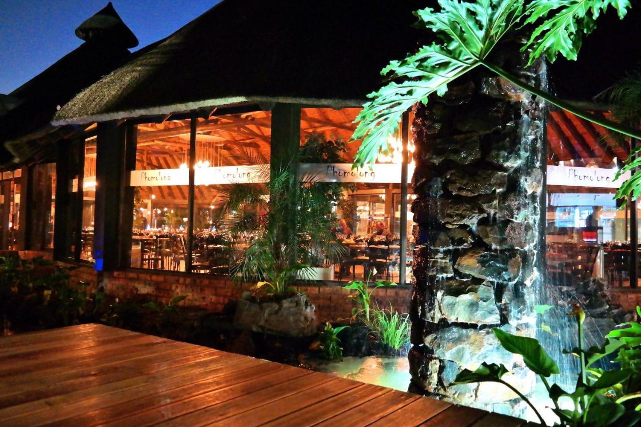 Birchwood Hotel And Or Tambo Conference Centre Boksburg Exterior photo
